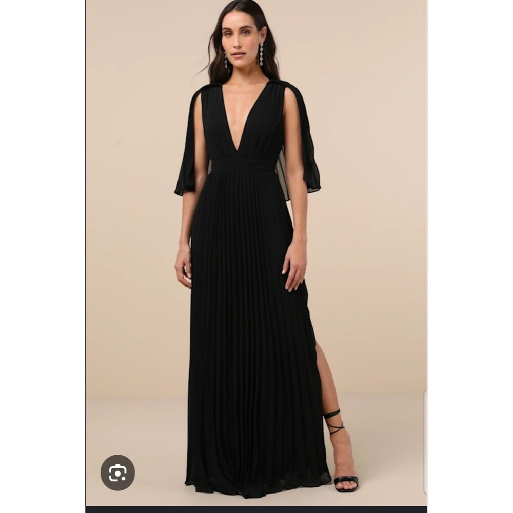 LuLus Black Pleated Layered Ruffled Formal Dress NWT Size M